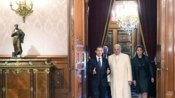 Peña Nieto y su esposa Angélica Rivera dieron un recorrido por el recinto para mostrarle detalles del lugar.