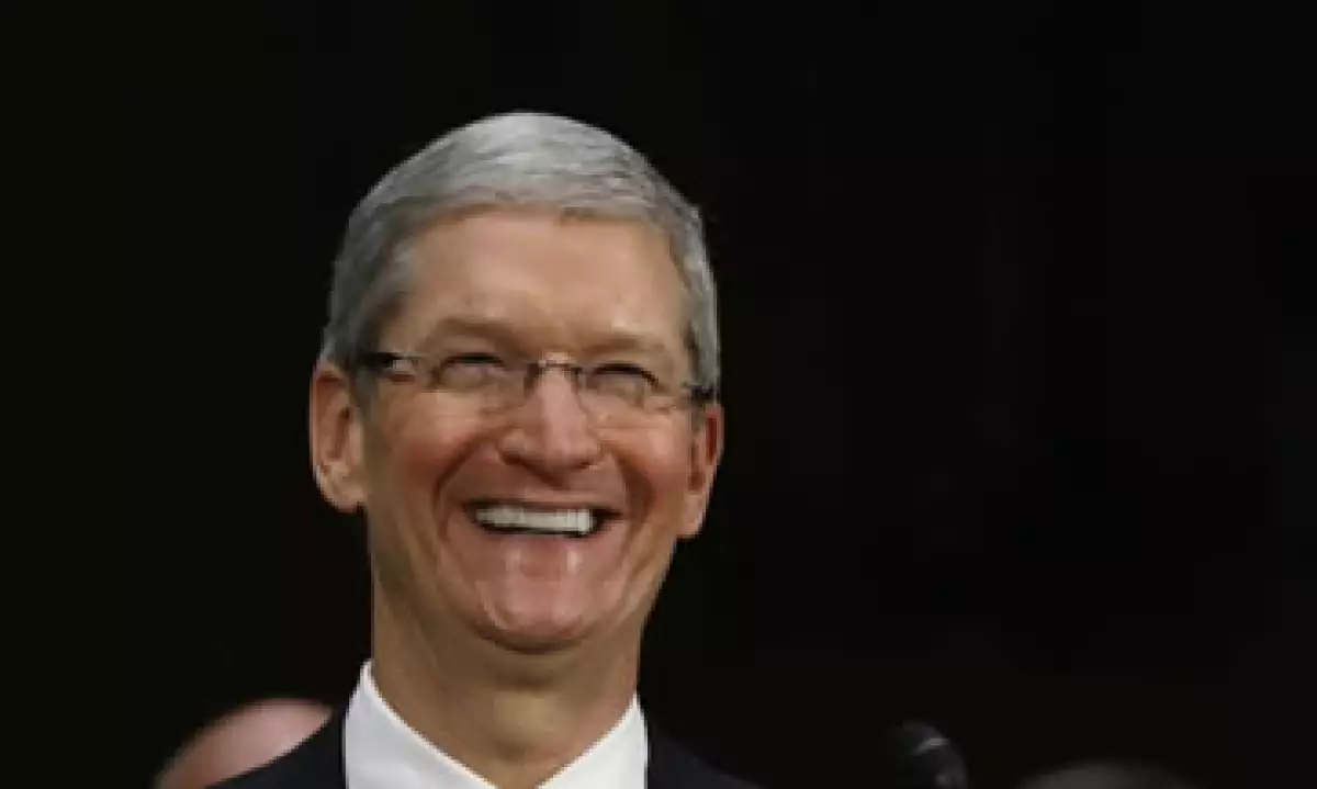 Tim Cook, CEO de Apple, compareció ante el Senado estadounidense tras la divulgación de un informe sobre las prácticas fiscales de la compañía. (Foto: Reuters)