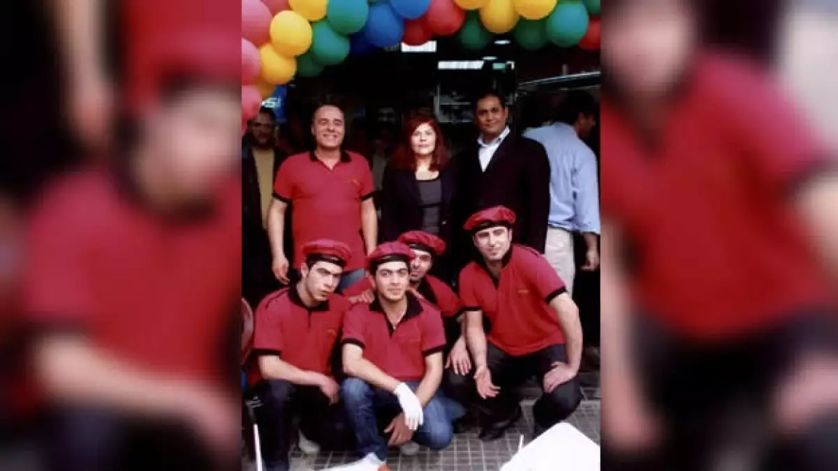Meseros restaurante Hugo Chavez Libano