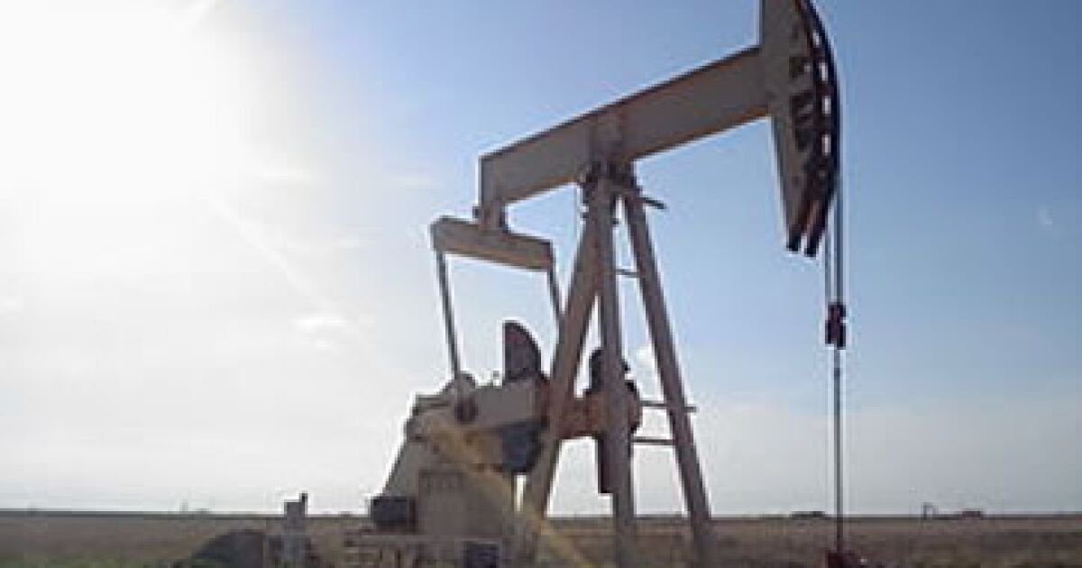 OPEC üretim kesintisini uzatma konusunda anlaştı