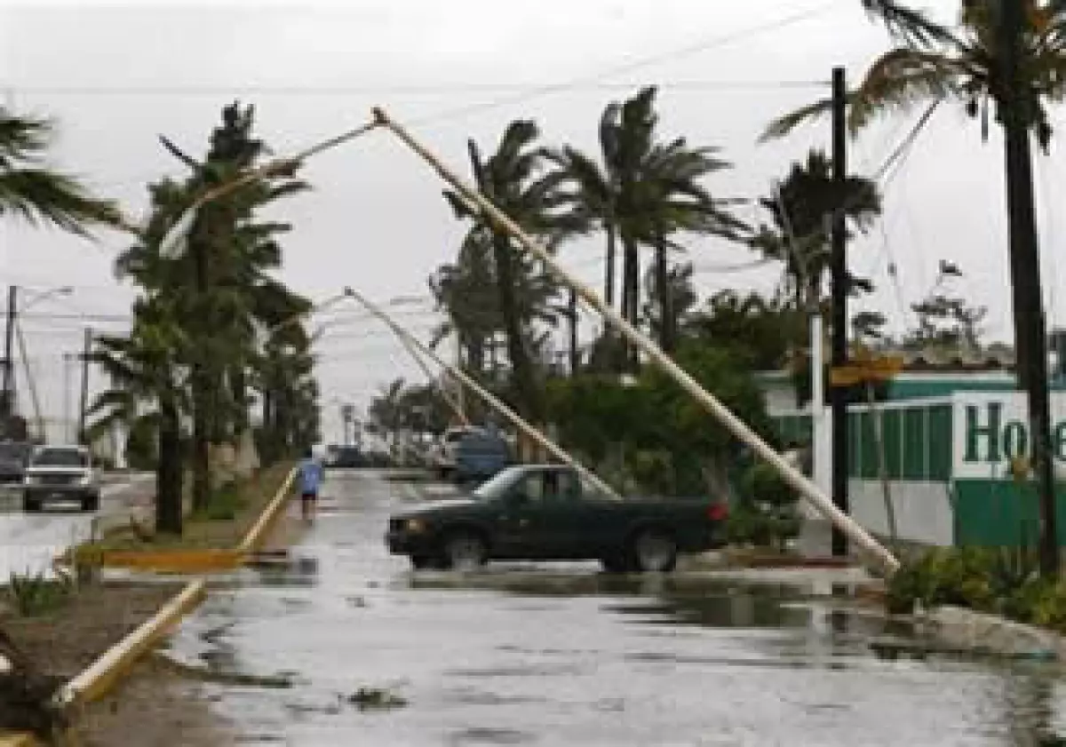 Unas 3,000 personas fueron evacuadas de la zona donde se prevé toque tierra el centro del huracán. (Foto: Reuters)