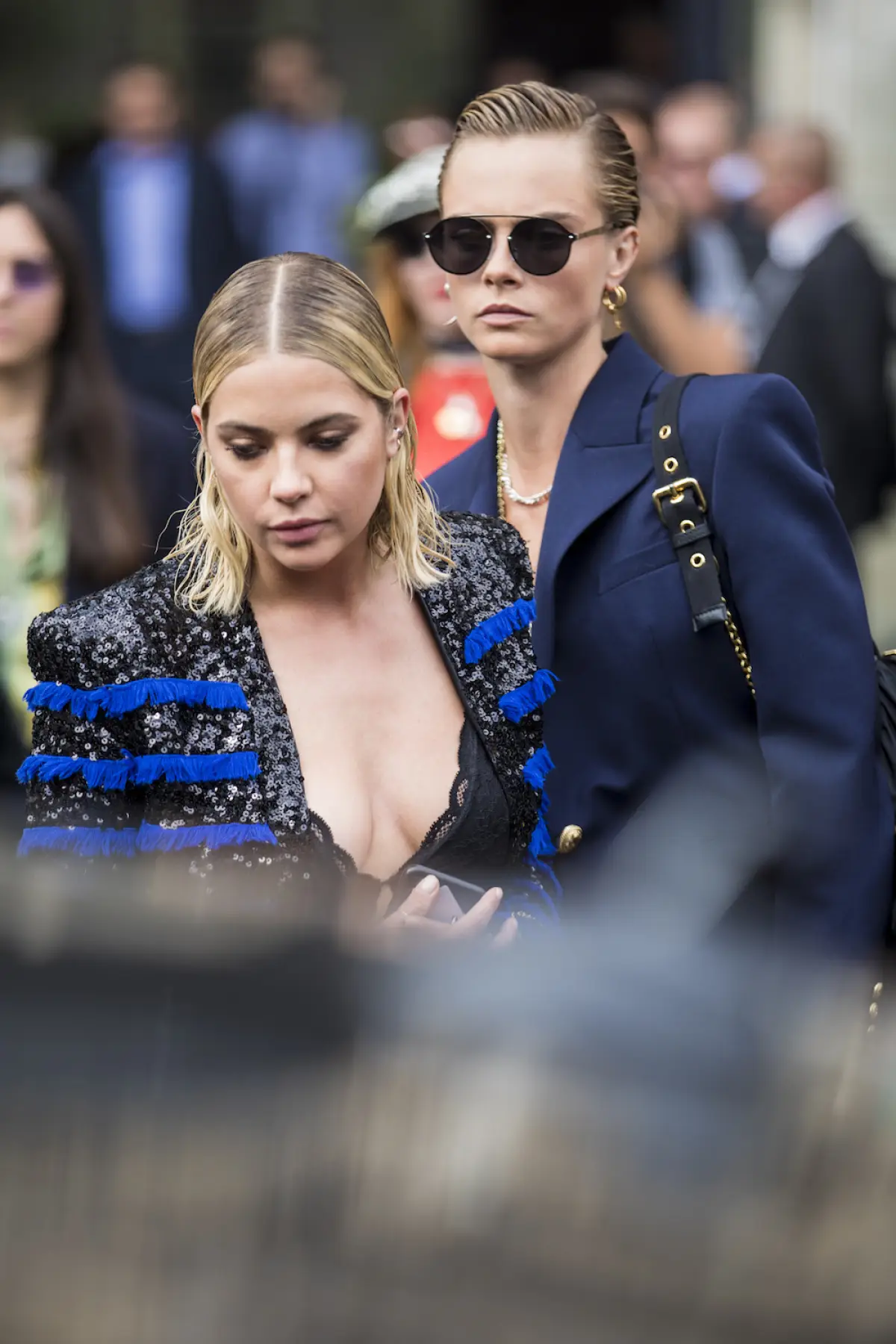 Street Style : Paris Fashion Week Womenswear Spring/Summer 2019 : Day Five