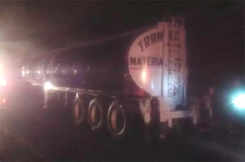 En la pipa recuperada había 11,000 litros de combustible, de acuerdo con las autoridades.