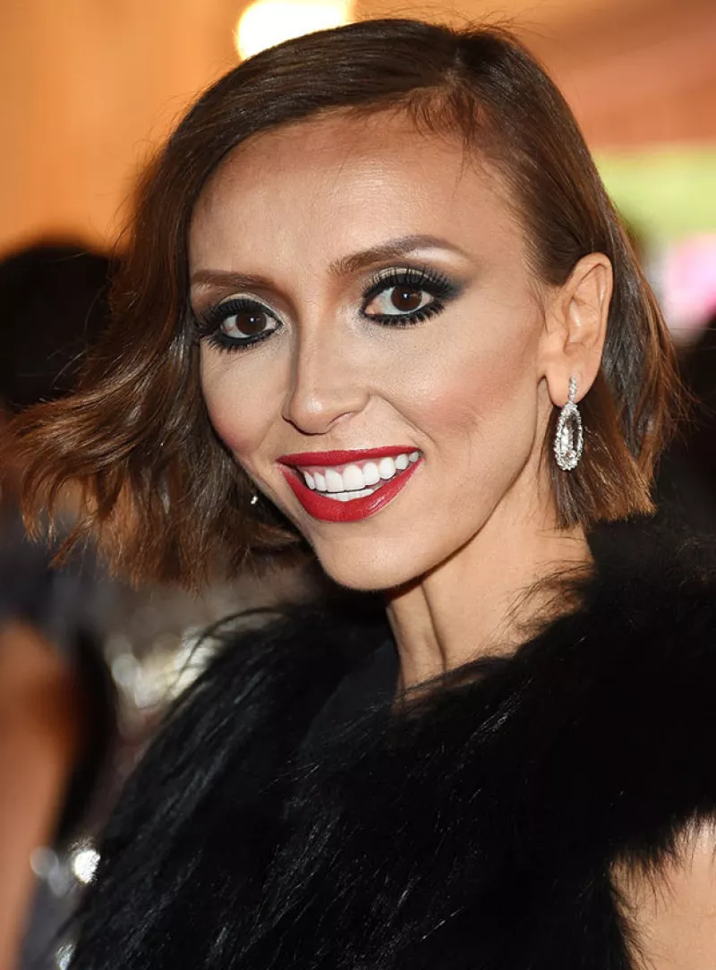 La editora de belleza de la revista ELLE México nos dice qué es lo que puedes dejar de hacer desde ya para quitarte años de encima sin tratamientos ni cirugías.