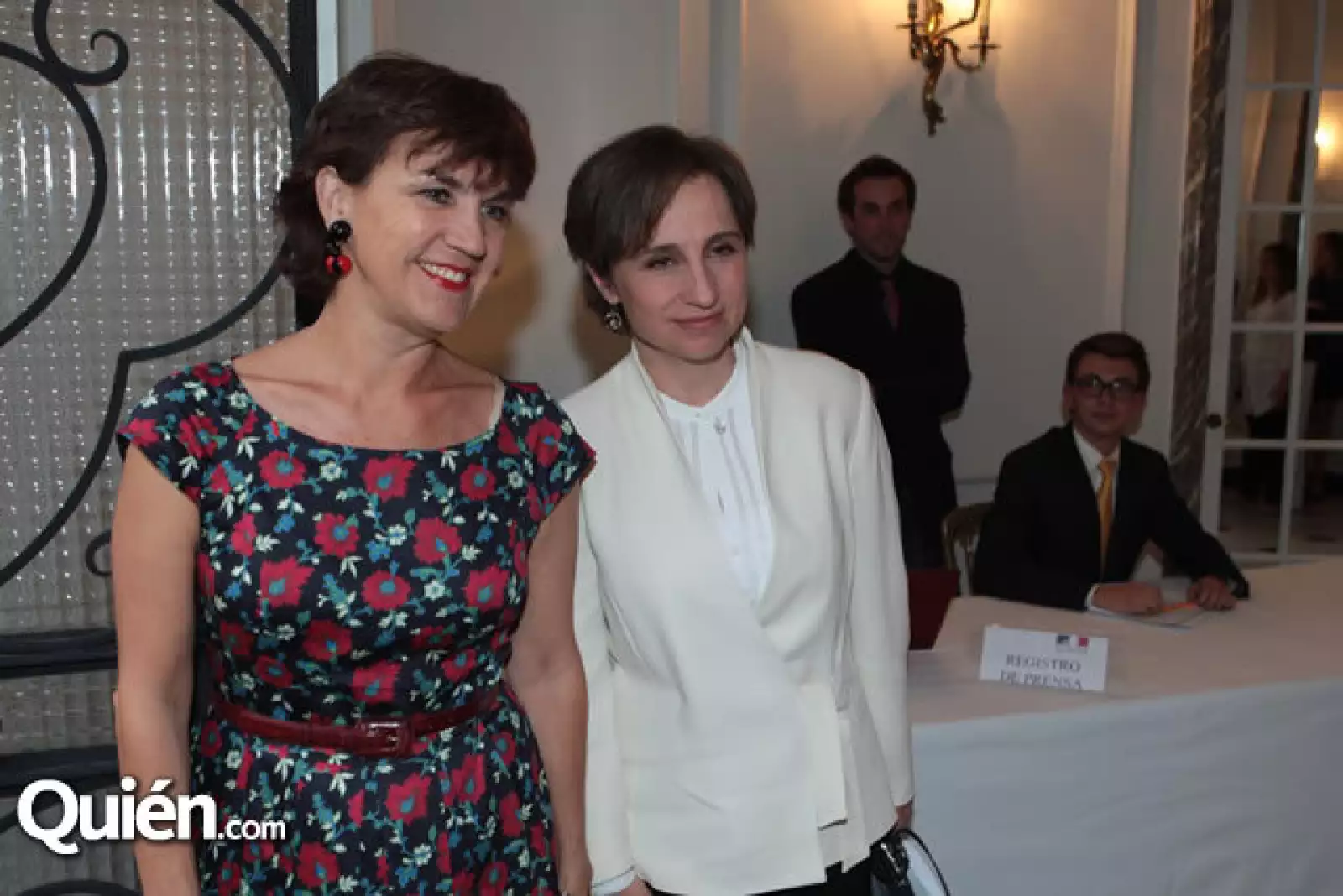 Elisabeth Beton,Carmen Aristegui