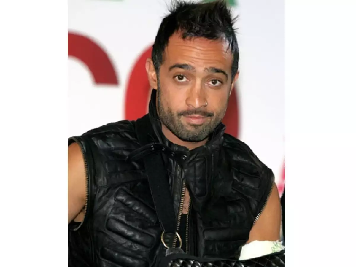 Belinda, Yuridia, Sherlyn y ahora Irán Castillo son algunas de las bellas mujeres con las que se ha relacionado sentimentalmente al cantante de Camila, pero ¿qué les da para conquistarlas?