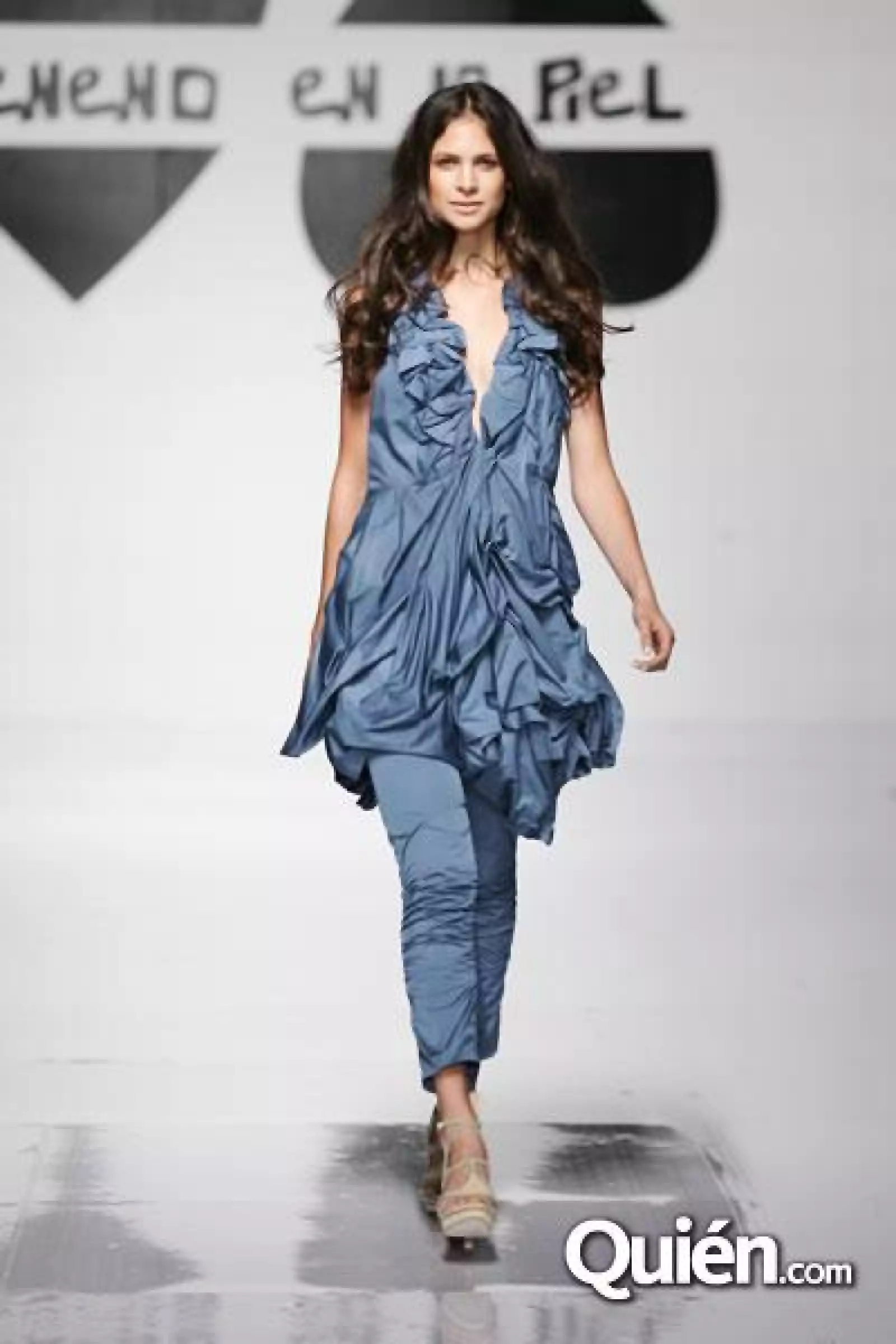 IDM Pasarela Veneno en la piel