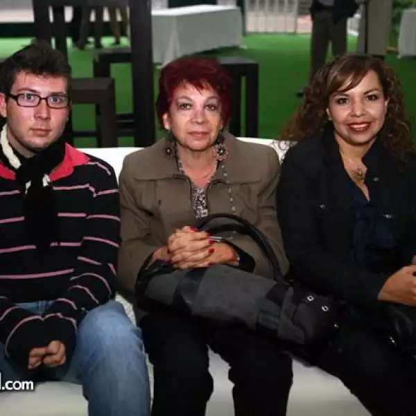 Pablo Lomelín,María Eugenia Tinoco,Corina Roldán