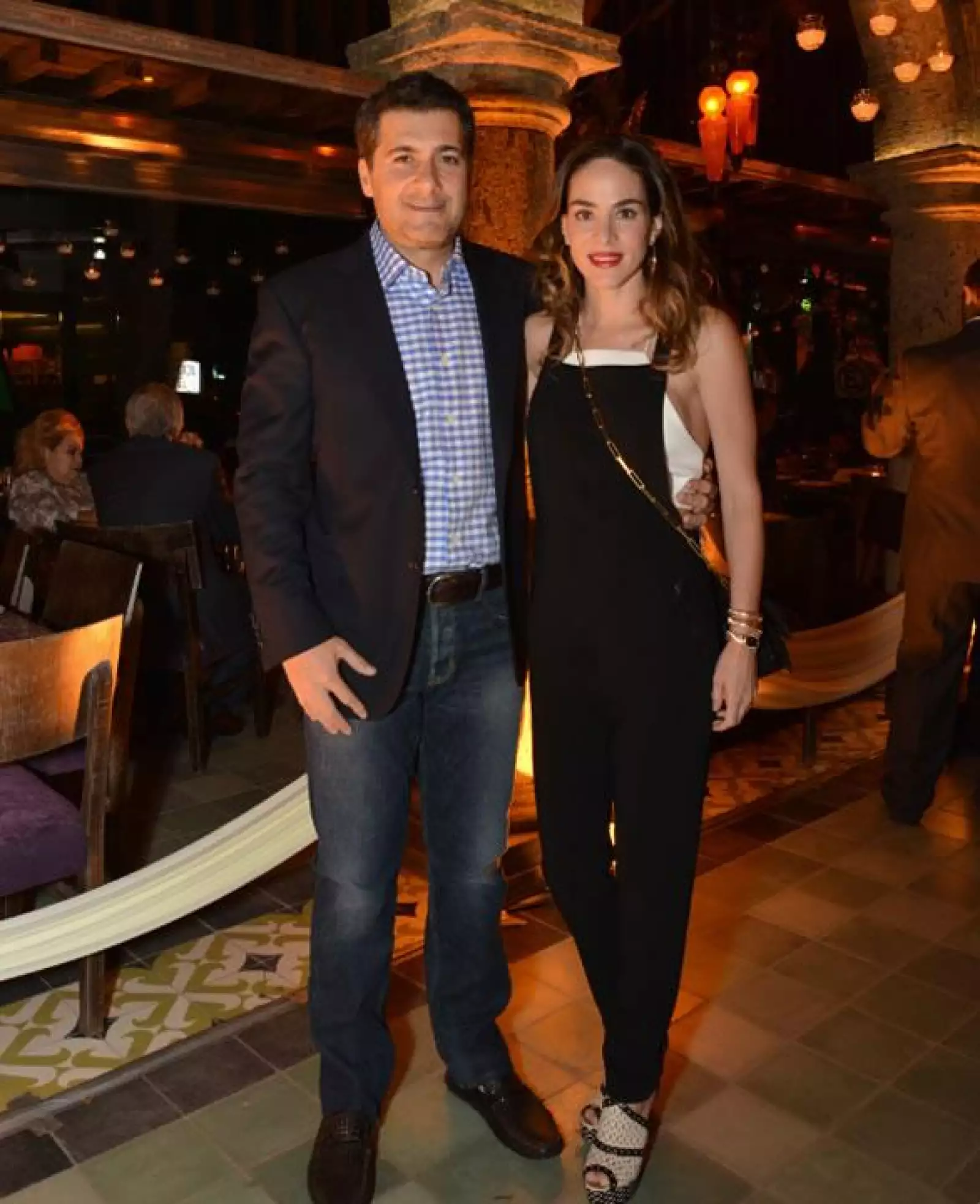 A la guapa de Sofía Fregoso le gusta imponer moda y siempre tiene los accesorios más hot de la temporada.