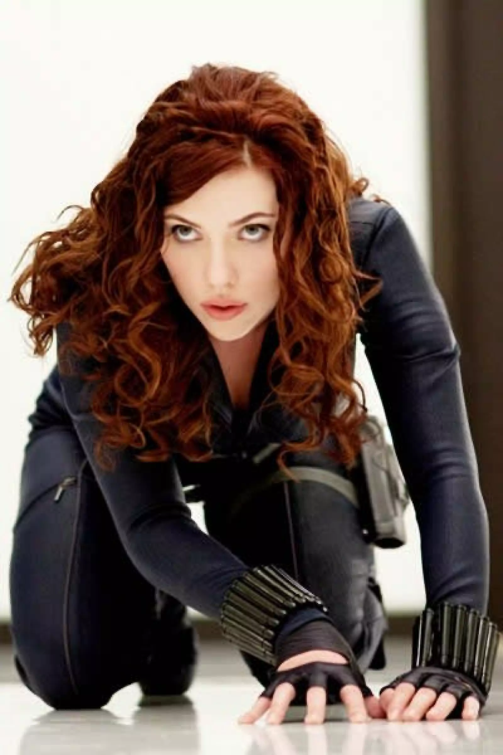 El viernes Scarlett Johansson debuta en Iron Man 2 interpretando a una heroína experta en el combate físico y el espionaje también conocida como `la Viuda Negra´.