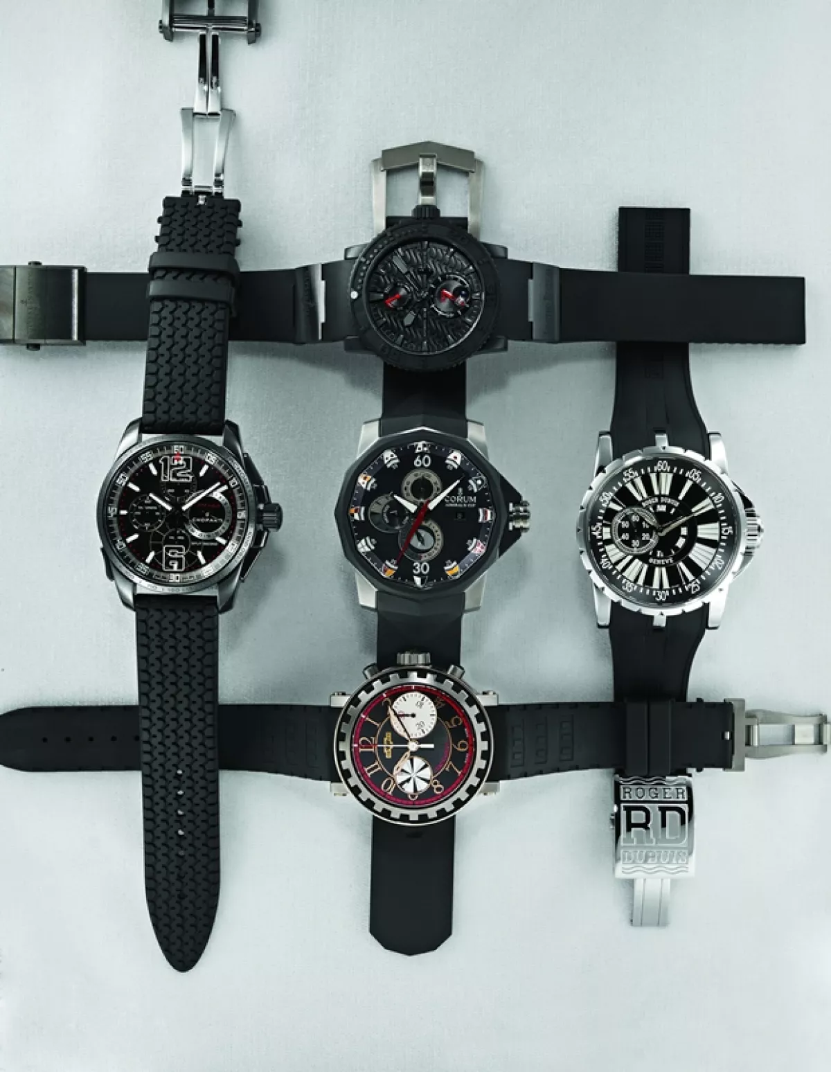 (Desde arriba) Ulisse Nardin, Chopard, Corum, Roger Dubuis y DeWitt.