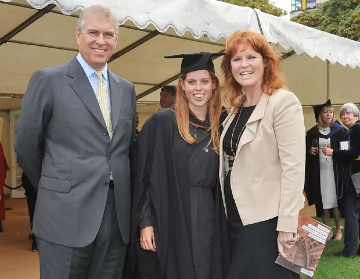 Desde su divorcio del Príncipe Andrés, no se había visto a la Duquesa de York tan integrada con los Windsor. Pero hoy los ex esposos se llevan mejor que nunca.