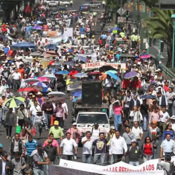 Maestros marcha DF 2