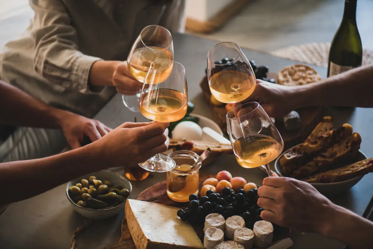 Una comida con Chandon Rosé 

