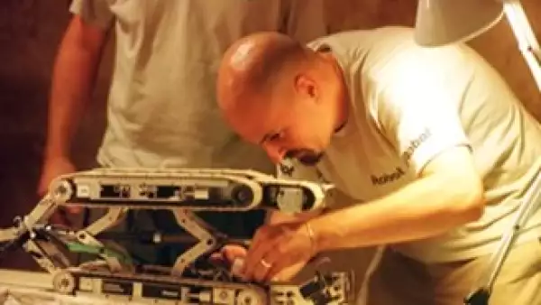 La empresa ABB beca a ingenieros mexicanos (Foto: AP)