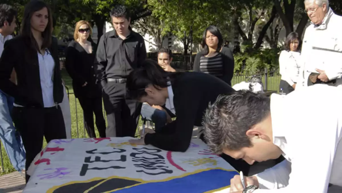 La comunidad del Tec de Monterrey realizó un homenaje a los alumnos fallecidos