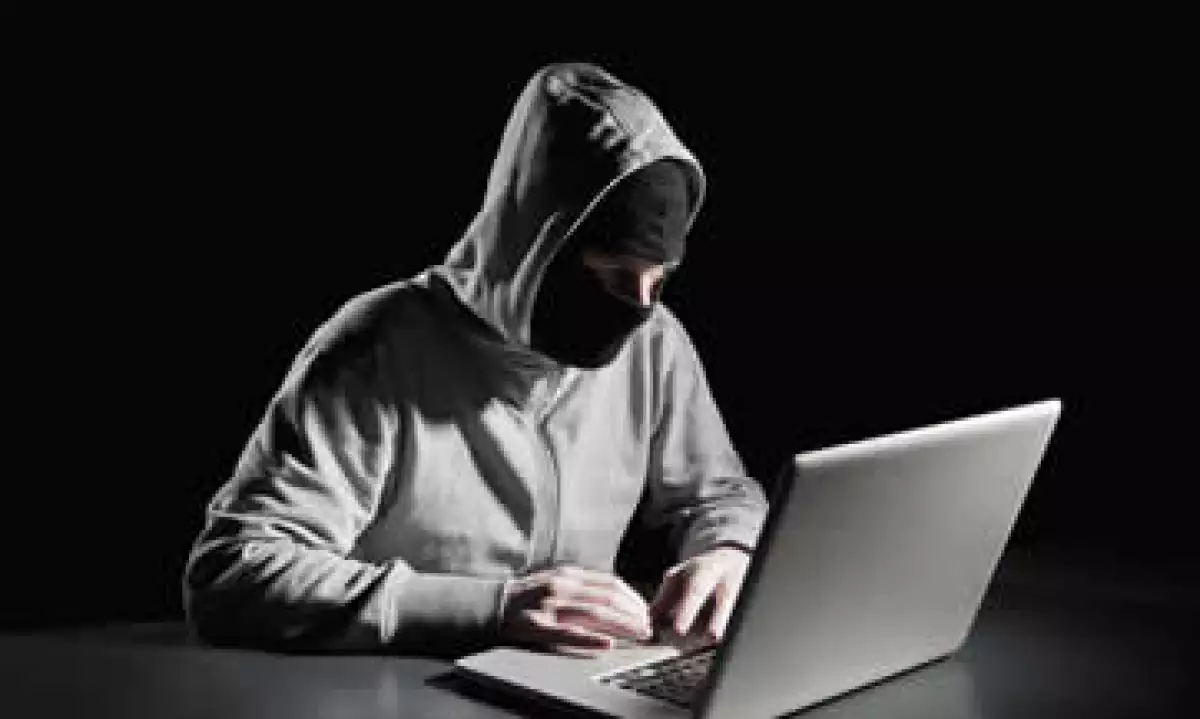 Monsegur fue parte de un grupo que en 2011 penetró o deshabilitó sitios web corporativos y del Gobierno de EU. (Foto: Getty Images)