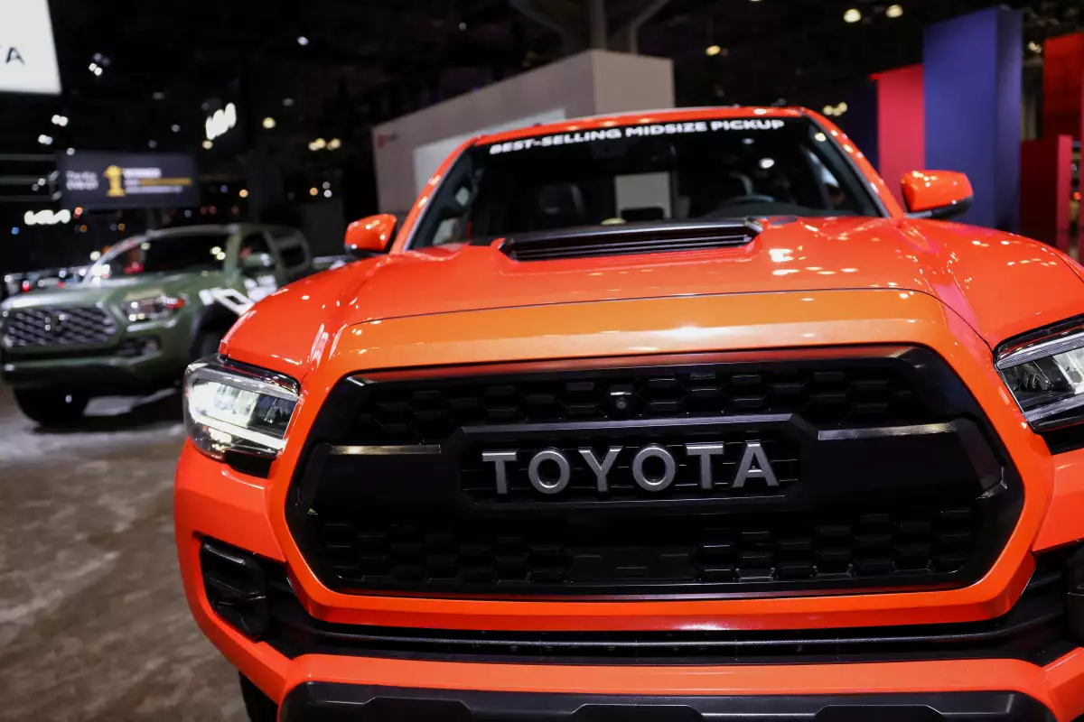 ¿Qué tan real es la amenaza de Trump sobre los aranceles "terribles" a autos mexicanos?