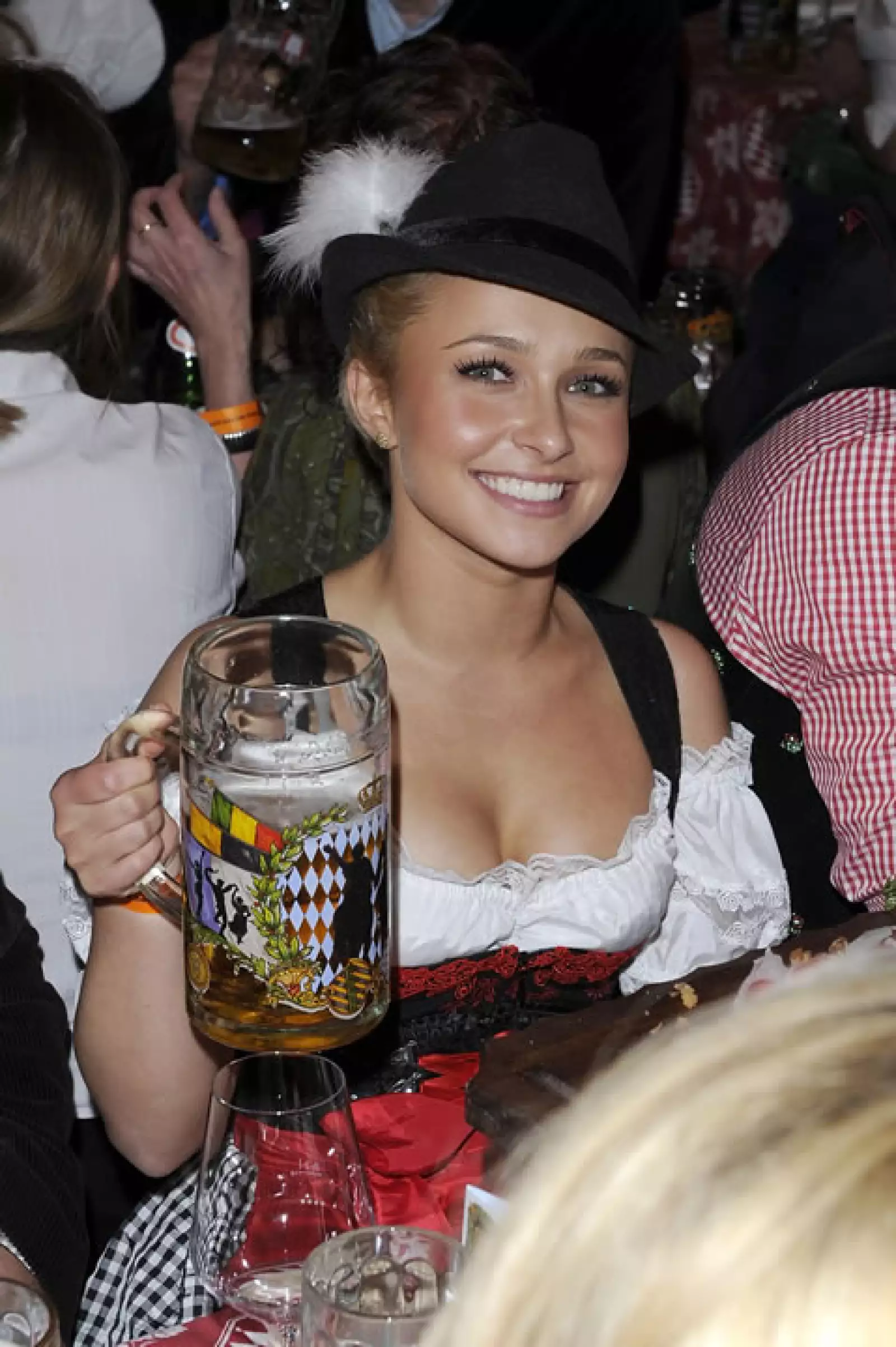 Prost! (salud) Hayden Panettiere