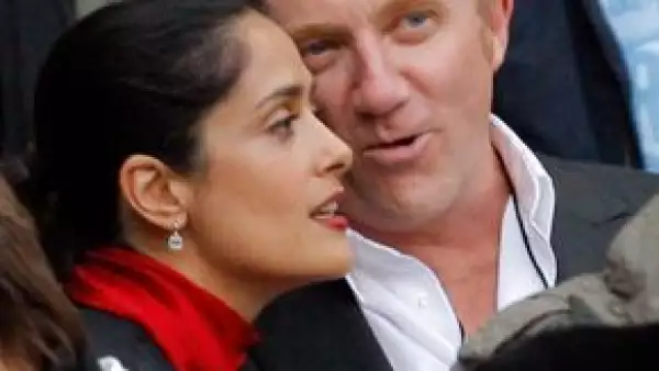 La pareja fue vista muy contenta este fin de semana en el estadio francés de Saint Denis, a las afueras de París, en un partido entre los equipos Rennes y  Guingamp.