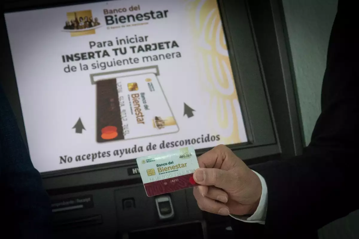 como retirar dinero de un cajero automático del Banco del Bienestar