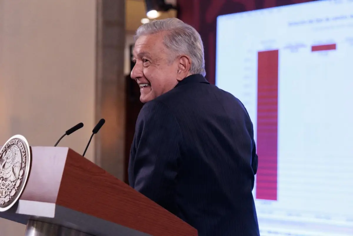 AMLO-defiende-FA-.jpeg