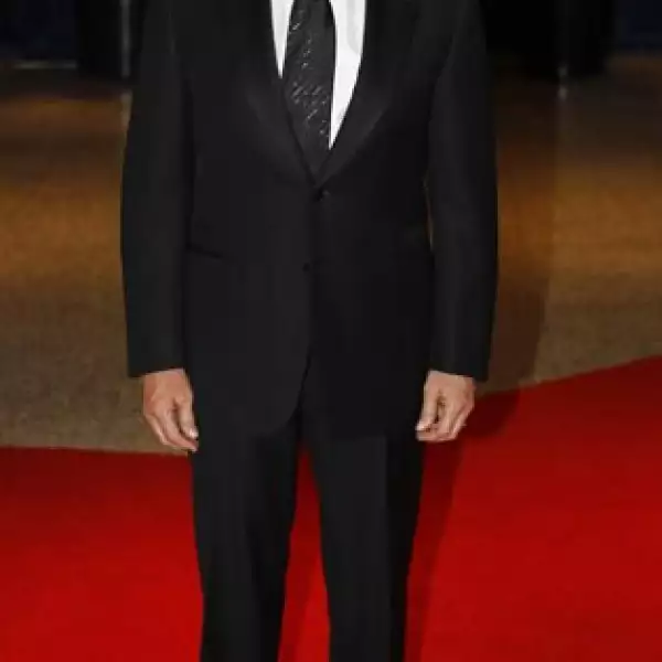 El actor Michael Douglas llegó sin Catherine Zeta Jones, pero eso sí fue muy elegante a la cena.