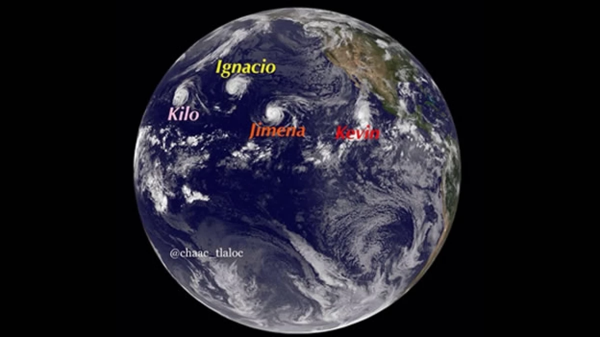 Los cuatro ciclones tropicales que se formaron casi al mismo tiempo este jueves