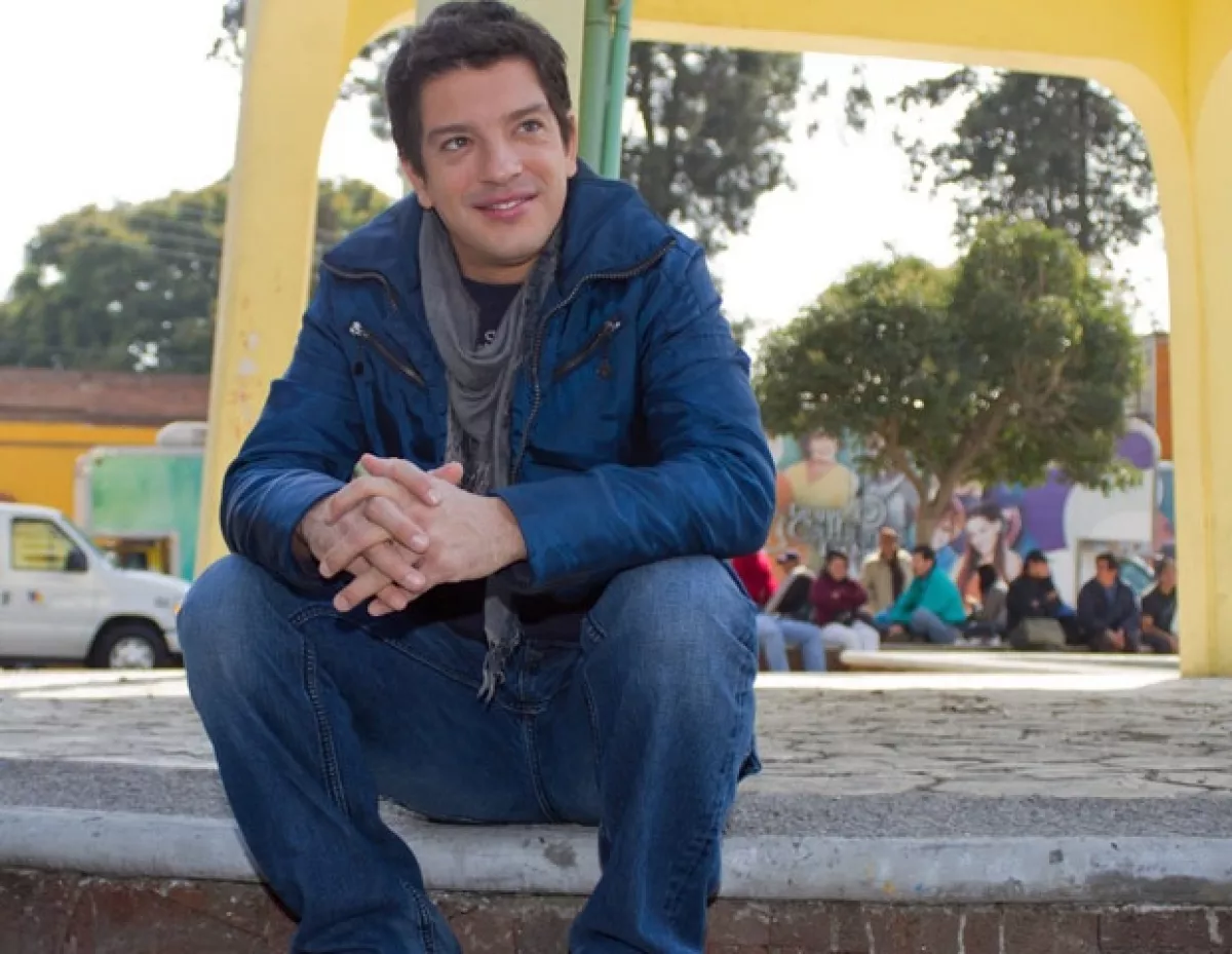 Yahir prefiere la salsa para tener energía en el día y también para cantar en la regadera.