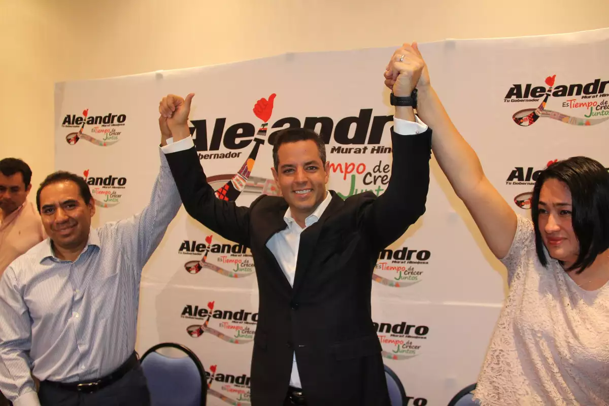 Ya entregaron el acta de mayoría.