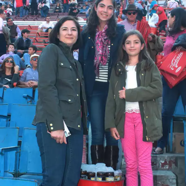 Miriam, Sofía e Isabella Jiménez