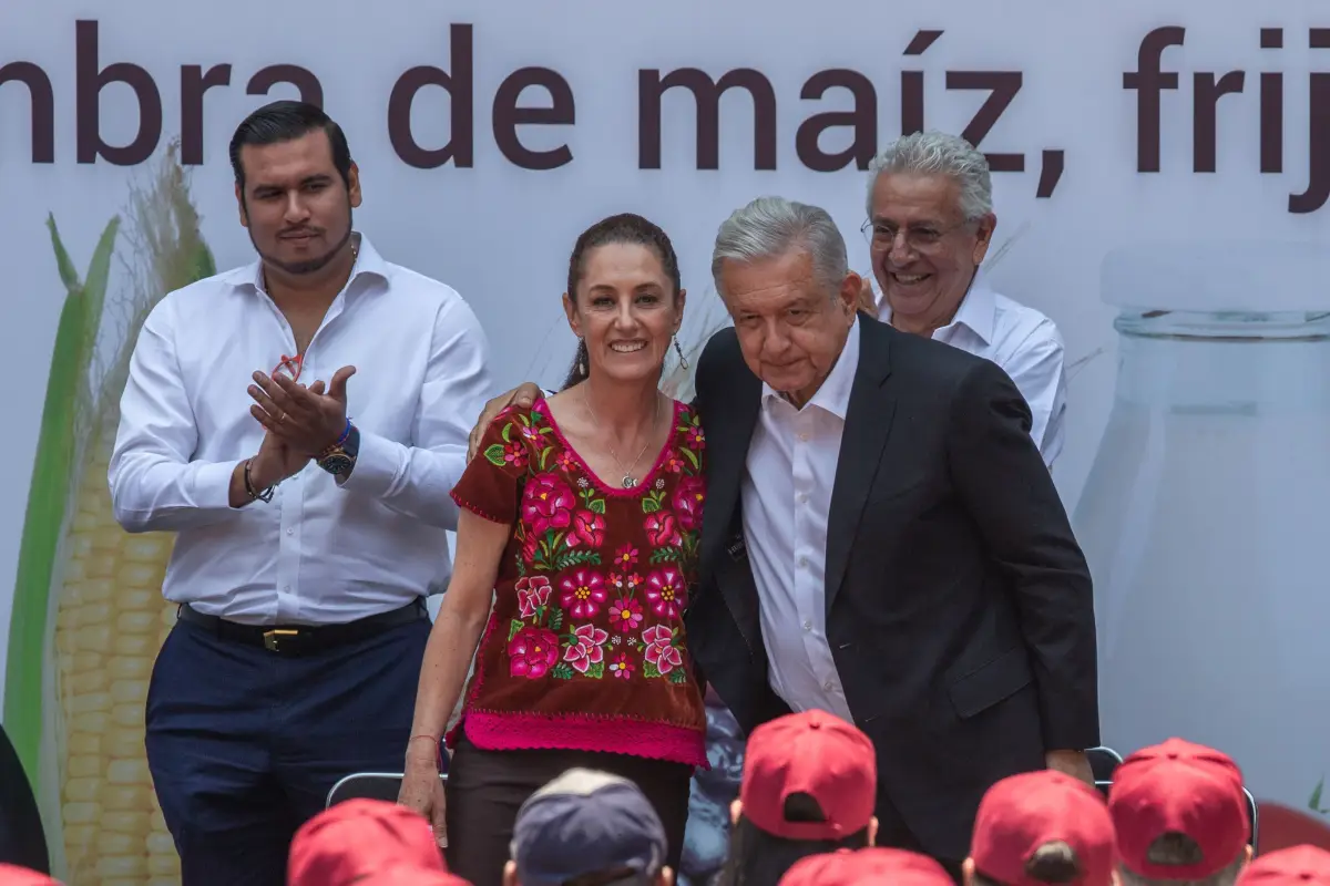 Entrega del bastón de mando 
