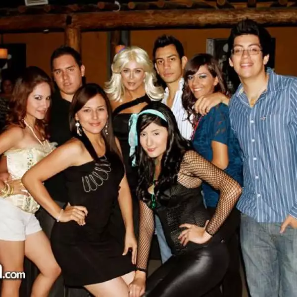 Larissa Mireles,Erik Saenz,Kalari Alani,Asgar Banda,Mónica de Robles,Martín Meléndez y Fany Rangel