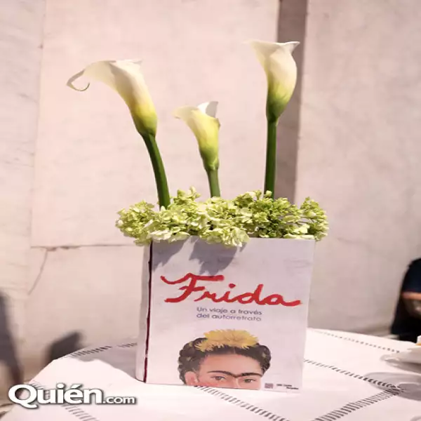 Presentación Libro Frida,un viaje a través del ,autorretrato