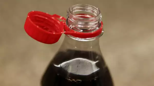 ¿Por qué Femsa está vendiendo sus negocios de plásticos y refrigeración?