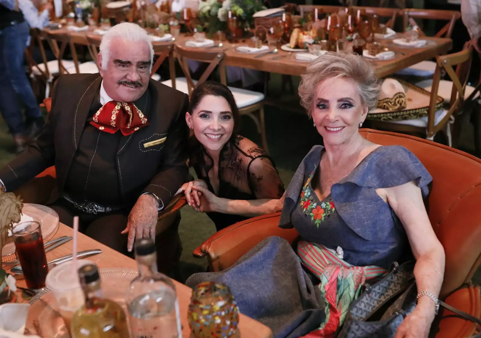 Vicente Fernández, Alejandra Fernández y Cuquita