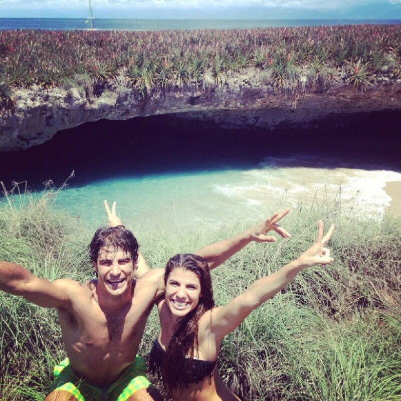 Alex Sirvent y su novia son amantes de la naturaleza. Aquí durante su reciente viaje a Las Marietas.