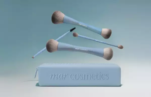BROCHAS MAR COSMETICS.jpg