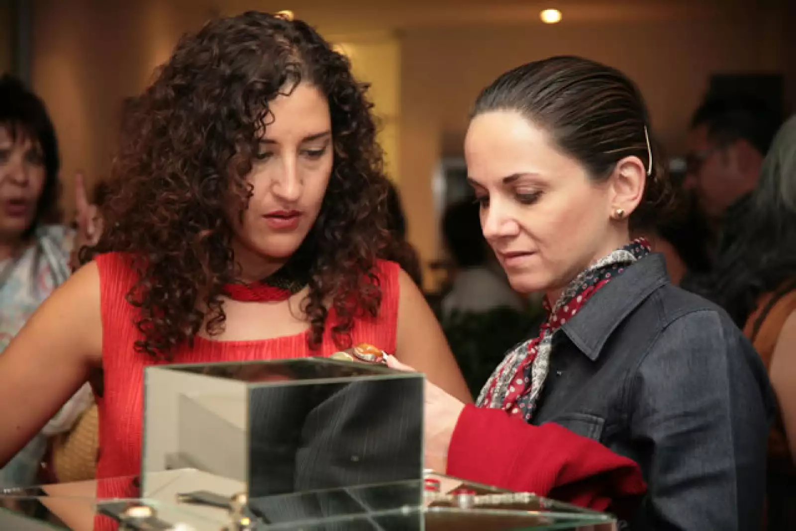 Joyeria diseñada con botones