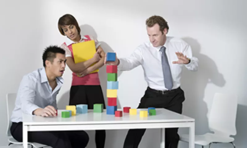 El juego permite interactuar con otros de manera creativa, fortalece las relaciones y aumenta la confianza. (Foto: Getty Images)