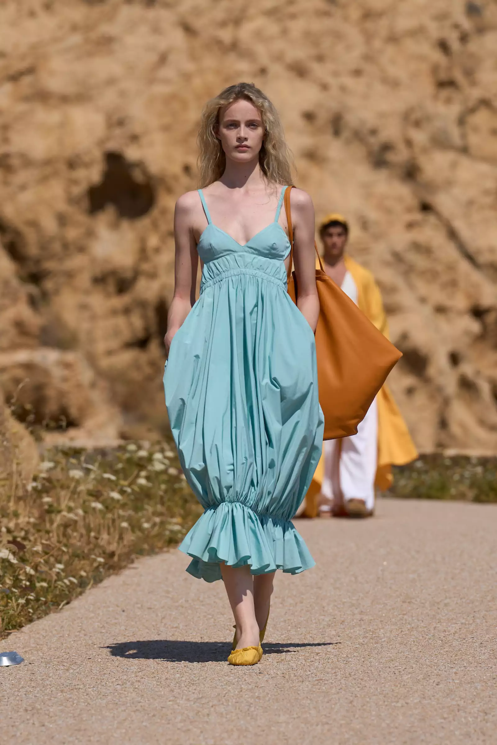 Jacquemus PO S27 005.jpg