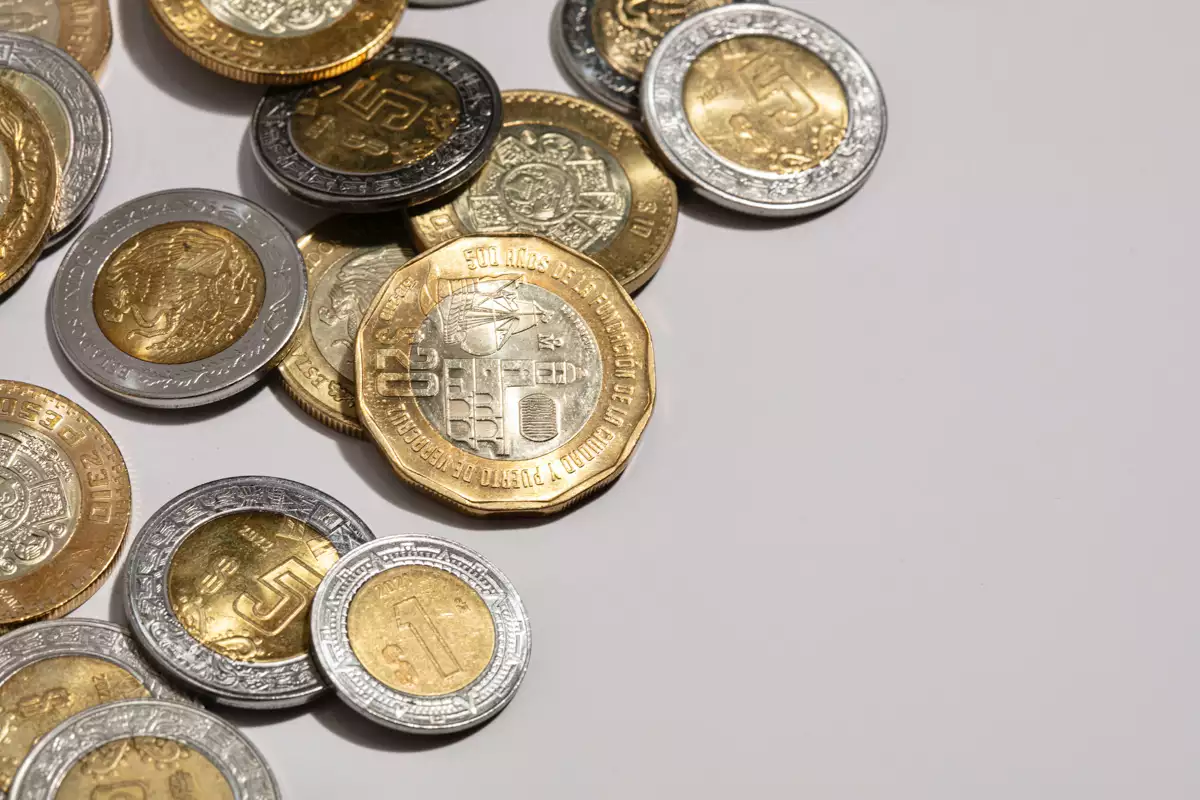 Peso mexicano a dólar: avanza tras dato de inflación e información de aranceles graduales