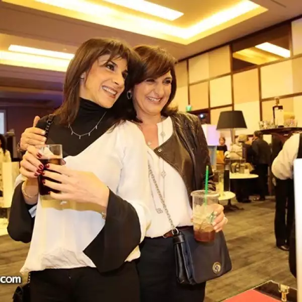 Esther Román y Celia Caso