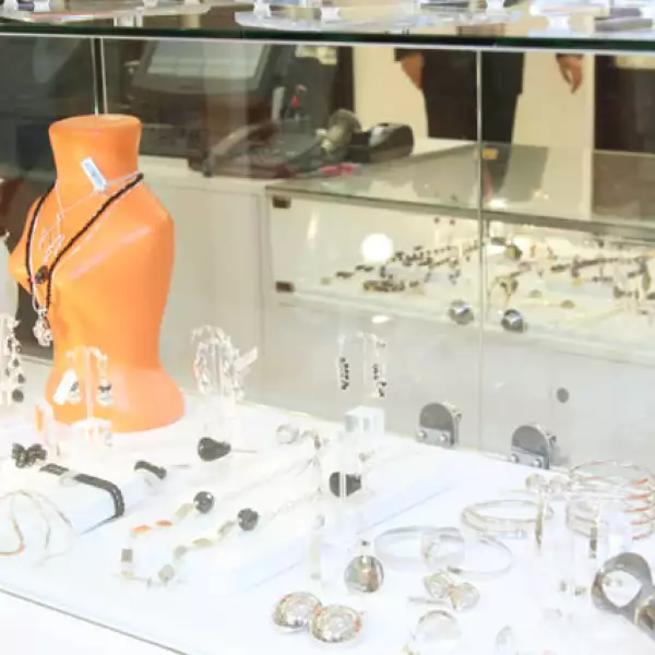 Daniel Espinosa presenta su nueva linea en plata