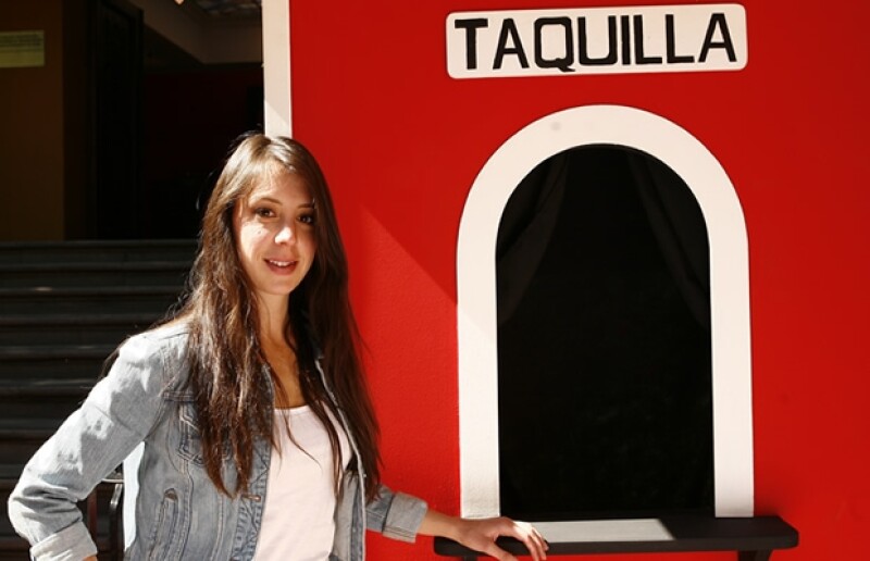 Su sueño es ambicioso, quiere convertirse en la mujer que logre hacer reír a México con sus historias personales en un `Stand Up Comedy´.