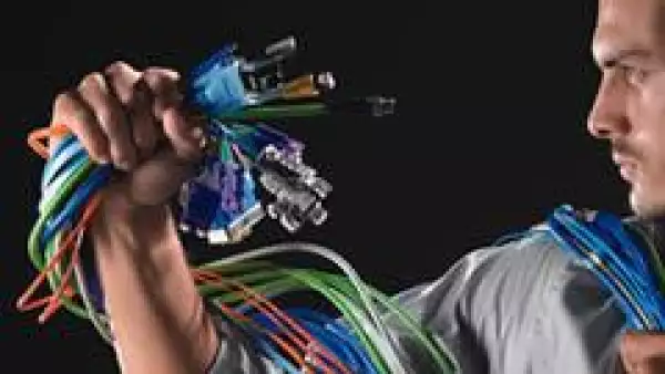 Las pistas de dispositivos o redes de equipos ligados a la maquinaria dejar�n de ser elementos aislados en la producci�n o ajenos a la gerencia. (Marc Fauche)