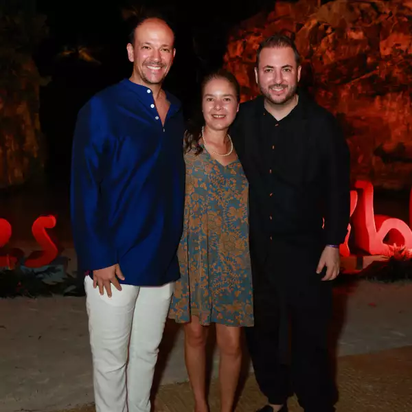 José Manuel Borbolla, Rosenda Martínez y Víctor Martínez