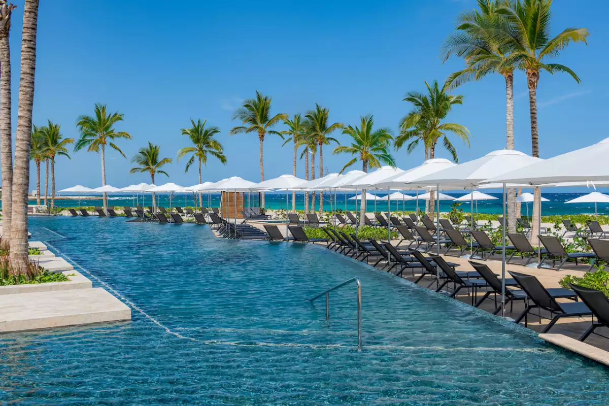 Hilton Tulum-040902-2.jpg