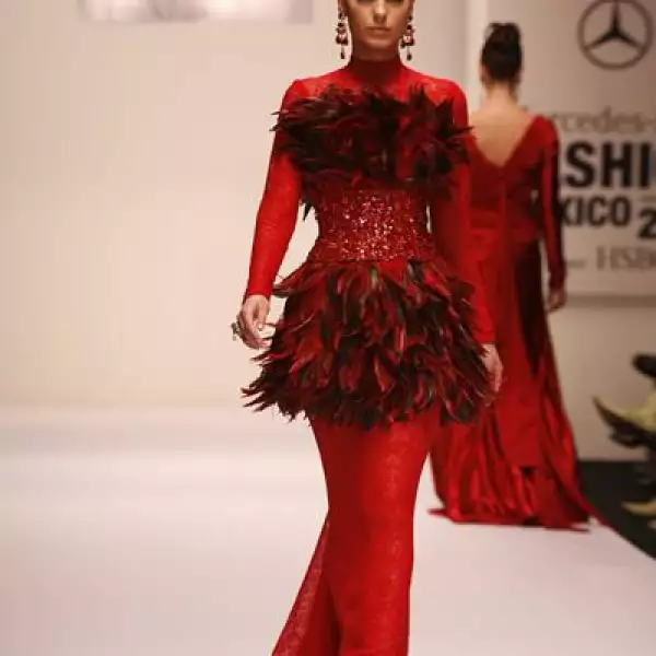 Mercedes Benz Desfile JL Abarca