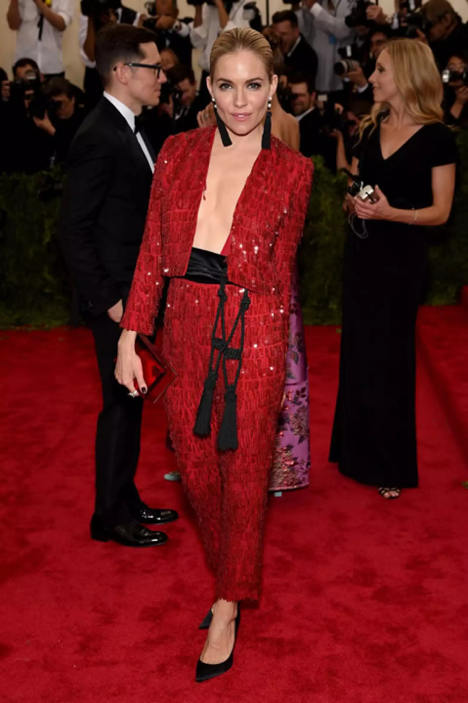 Sienna Miller en Thakoon.
